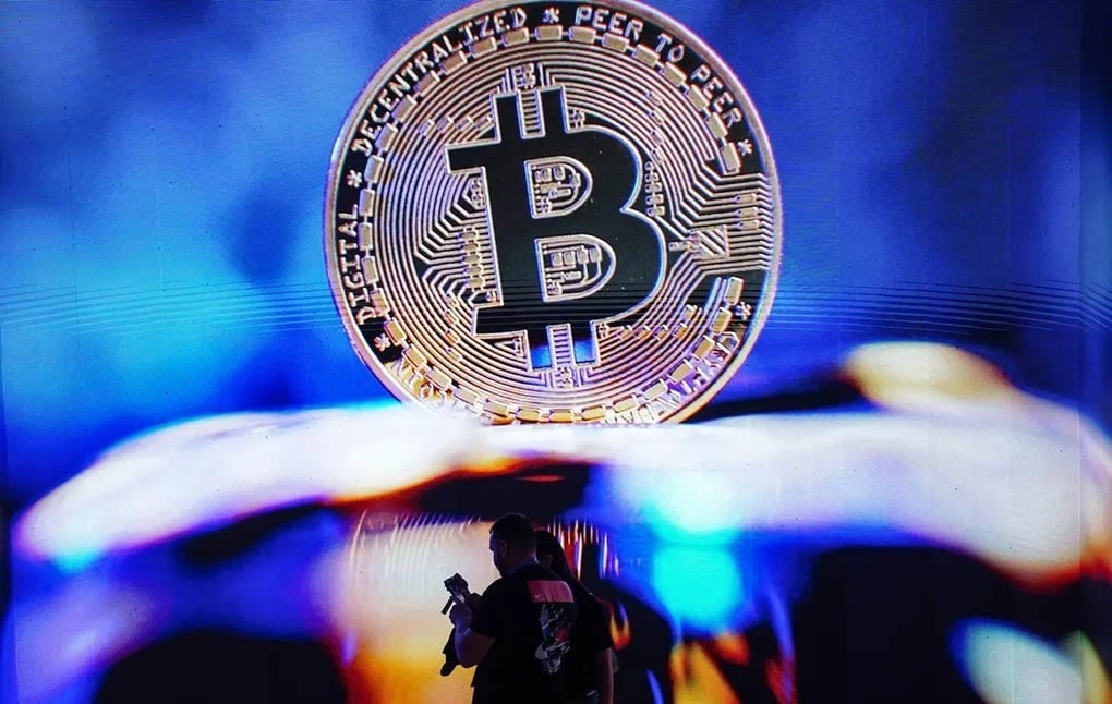 Bitcoin sụt mạnh, hơn 1 tỷ USD bị xóa sổ vì căng thẳng Trung Đông - 1