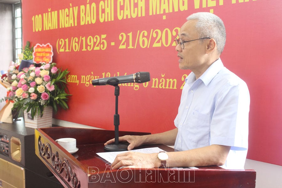 Gặp mặt tri ân các thế hệ lãnh đạo Tạp chí Sông Châu