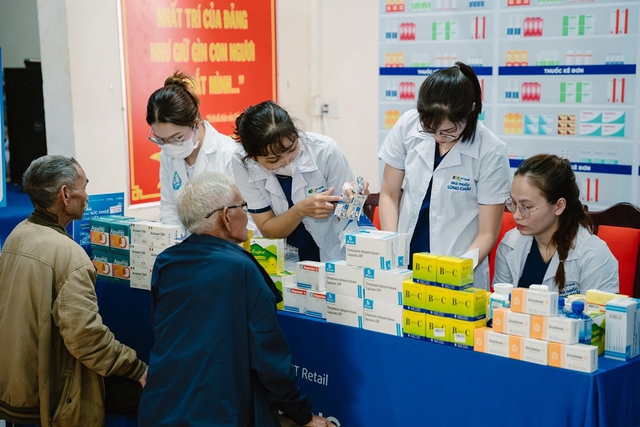 Long Châu, ĐH Y Dược TP.HCM khởi động hành trình vì sức khỏe cộng đồng- Ảnh 3.