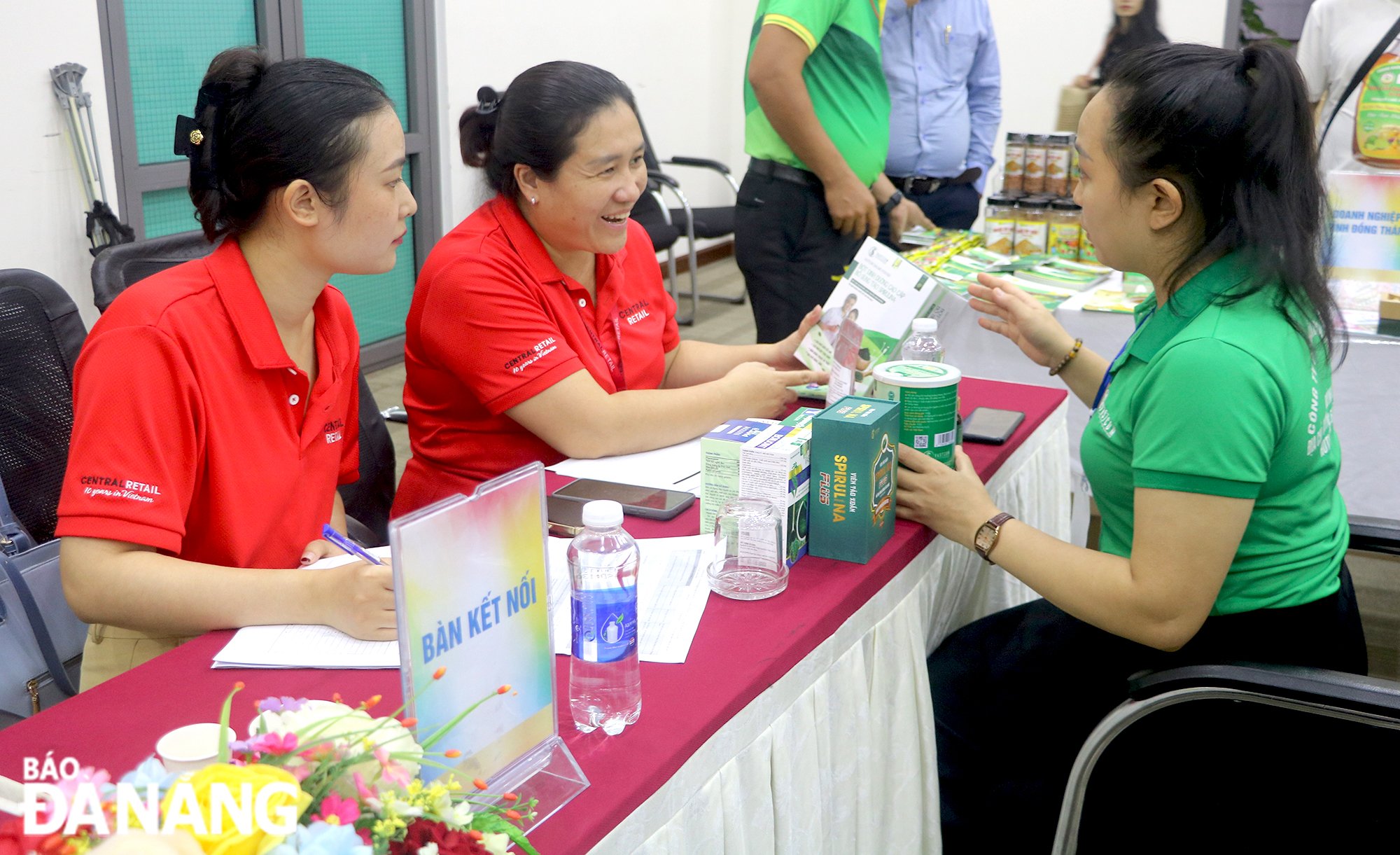 Trong khuôn khổ chương trình diễn ra phiên kết nối 1-1 giữa doanh nghiệp, cơ sở sản xuất của tỉnh Nghệ An và Tập đoàn Central Retail.