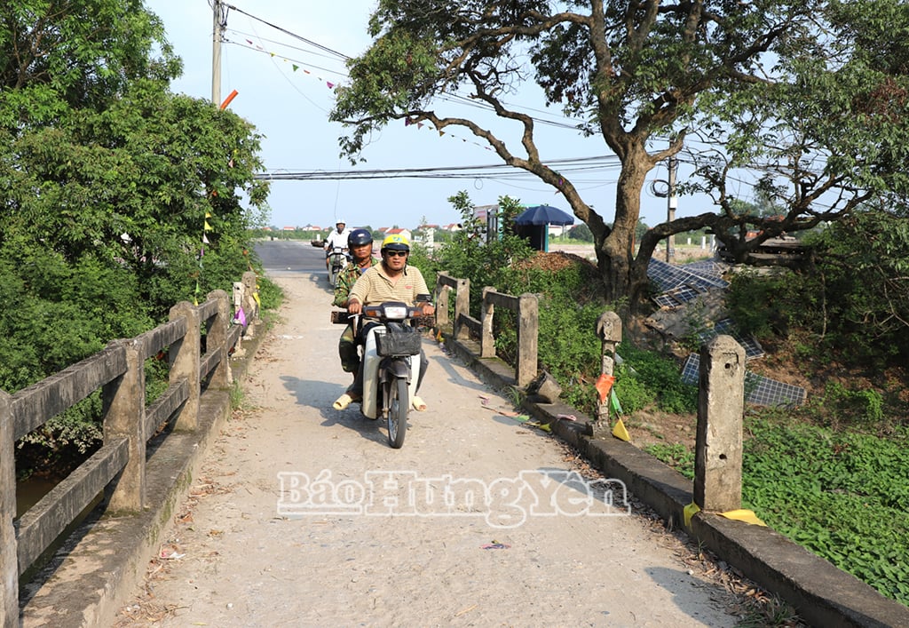 Cây cầu xuống cấp nghiêm trọng, thiếu an toàn cho người, phương tiện tham gia giao thông