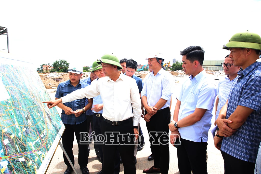 Phó Chủ tịch UBND tỉnh Nguyễn Hùng Nam kiểm tra thực địa tại huyện Văn Lâm