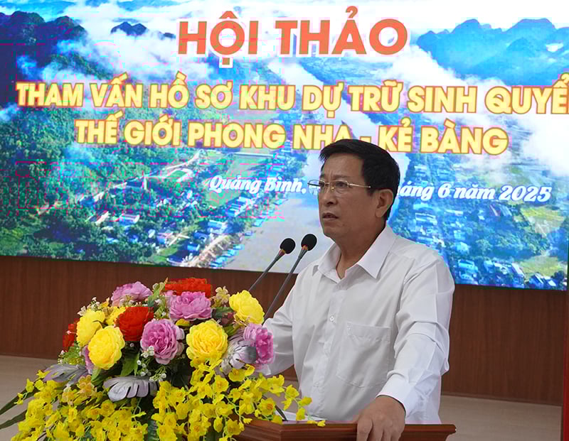 Đại diện lãnh đạo Ban Quản lý VQG PN-KB phát biểu tại hội thảo.