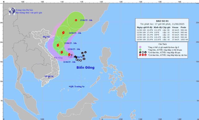 Bão số 1 gây mưa lớn khắp nơi - Ảnh 2.