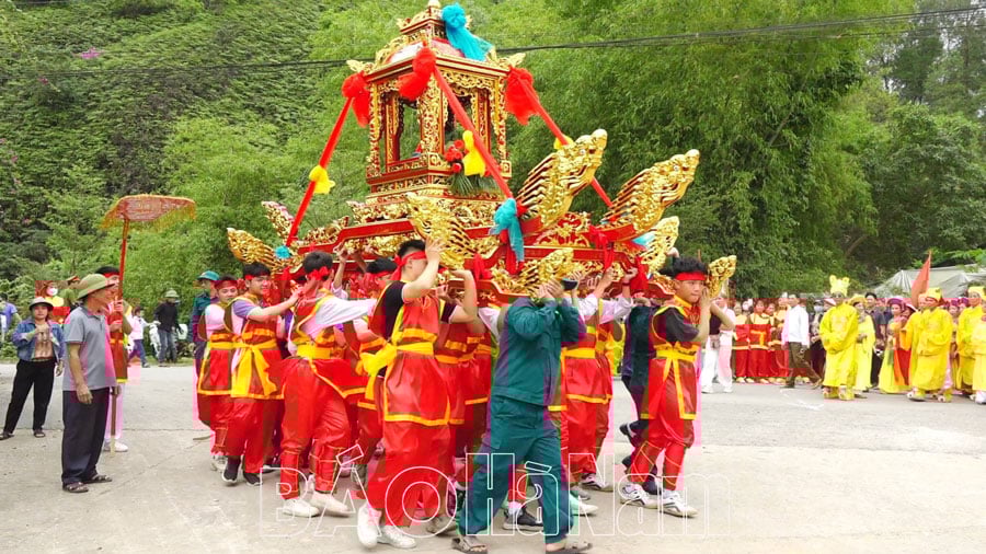 ថែរក្សា និងលើកតម្កើងតម្លៃនៃពិធីបុណ្យ