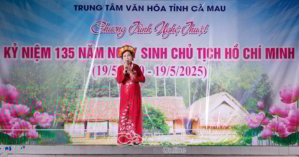 Bà Phạm Thuý Hằng, thành viên CLB Cao niên, cho biết: "Khi tham gia biểu diễn giúp tinh thần tôi thoải mái, vui vẻ hơn khi ở tuổi xế chiều".