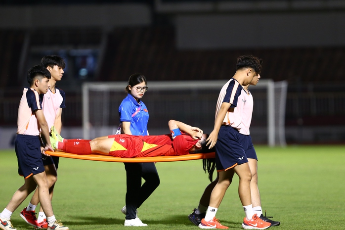 U19 nữ Việt Nam thắng 6-0, cầu thủ rời sân trong nước mắt - Ảnh 5.