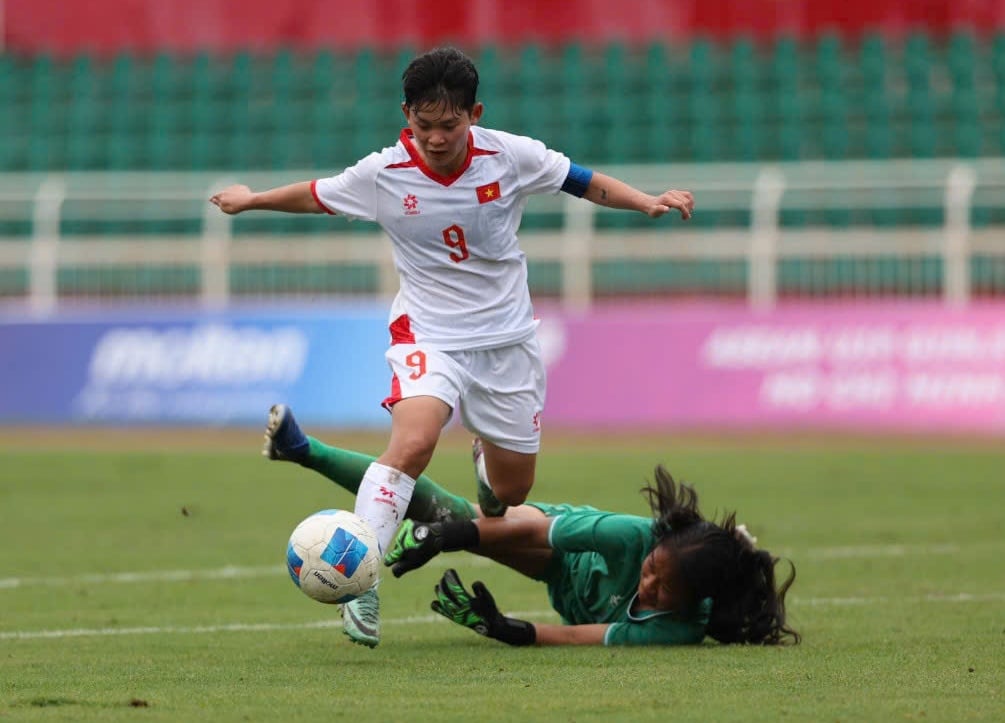 U.19 Việt Nam thắng không tưởng tại giải nữ: Hẹn Thái Lan ở chung kết Đông Nam Á?- Ảnh 1.