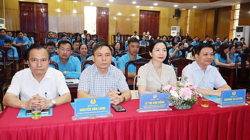 Thị xã Nghi Sơn: Công bố quyết định kết thúc hoạt động của 144 Công đoàn cơ sở