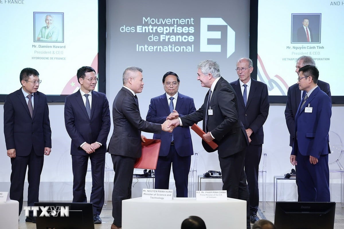 Prime Minister Vietnam France Business Forum 3.jpg