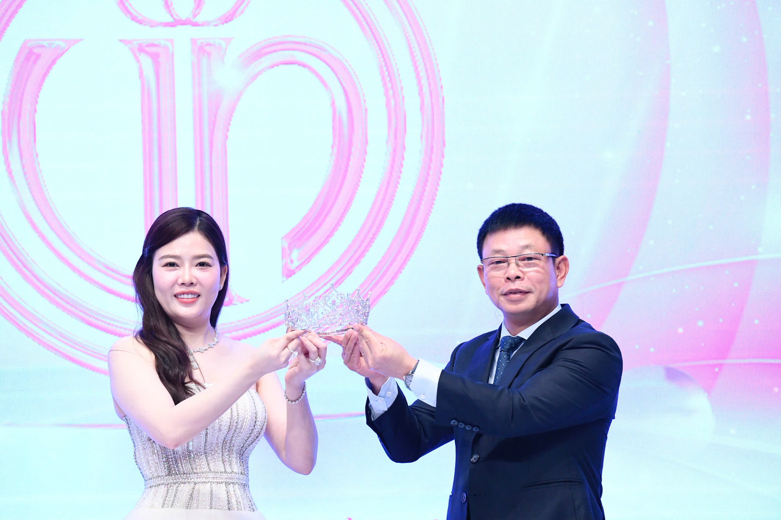 Sau khi tạm hoãn, chung kết Hoa hậu Việt Nam ấn định ngày tổ chức lại- Ảnh 2.
