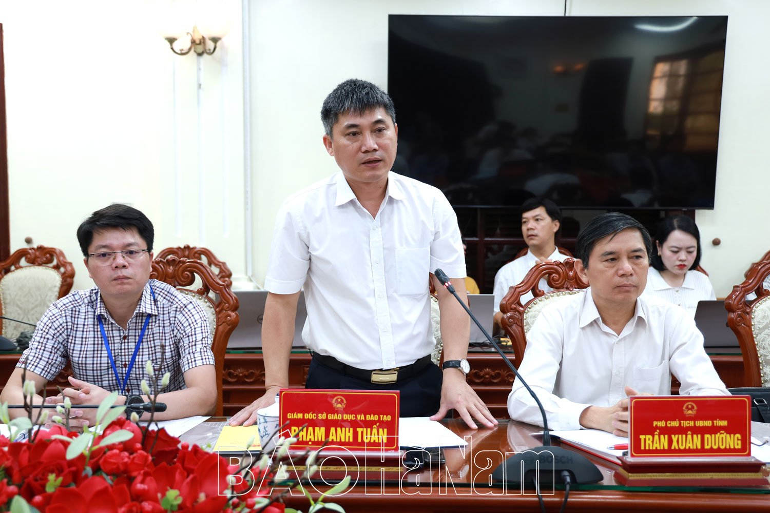 Thứ trưởng Bộ Giáo dục và Đào tạo Phạm Ngọc Thưởng làm việc tại Hà Nam