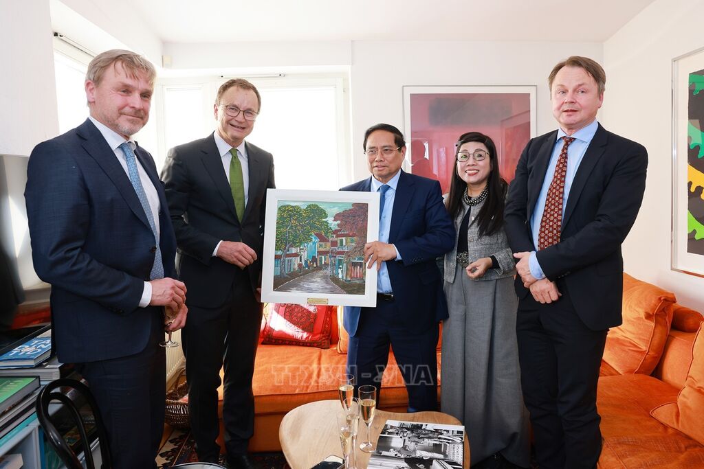 Thủ tướng Phạm Minh Chính thăm gia đình cố Thủ tướng Thụy Điển Olof Palme