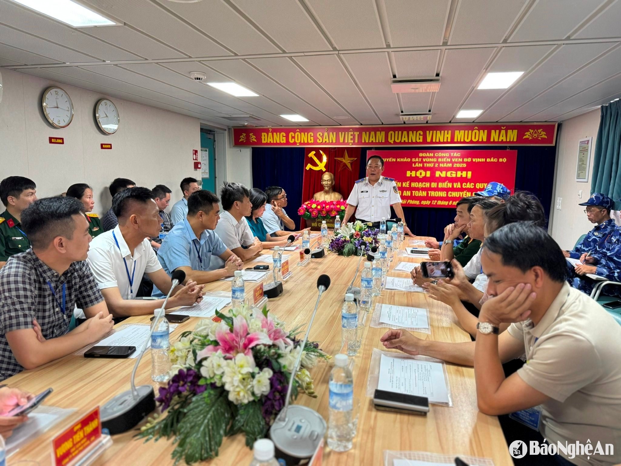  5 toàn cảnh