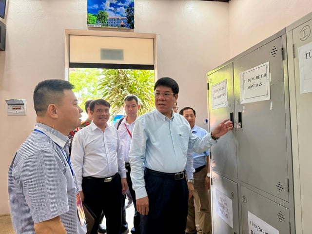 Lưu ý về đề thi, chấm thi tốt nghiệp THPT khi đã sáp nhập tỉnh   - Ảnh 1.