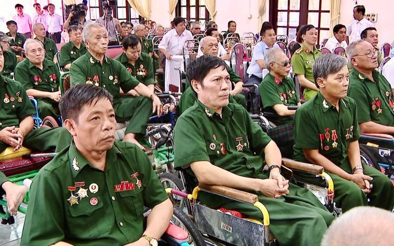 Chủ tịch nước tặng quà gần 1,6 triệu người có công nhân dịp 27/7- Ảnh 1.