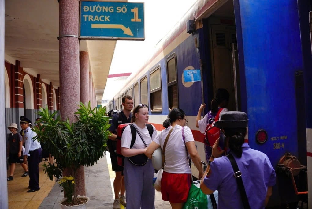 10 tuyến tàu hỏa dọc ba miền giá vé dưới một triệu đồng