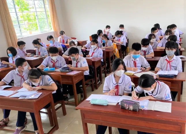 សិស្ស Bac Lieu ជិត 500 នាក់ចង់ផ្ទេរទៅ Ca Mau បន្ទាប់ពីការរួមបញ្ចូលគ្នារូបថត 1