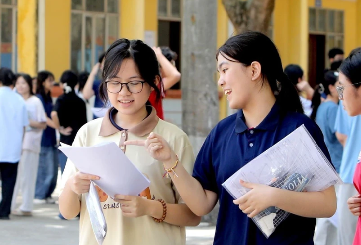 lớp 10 - Ảnh 1.
