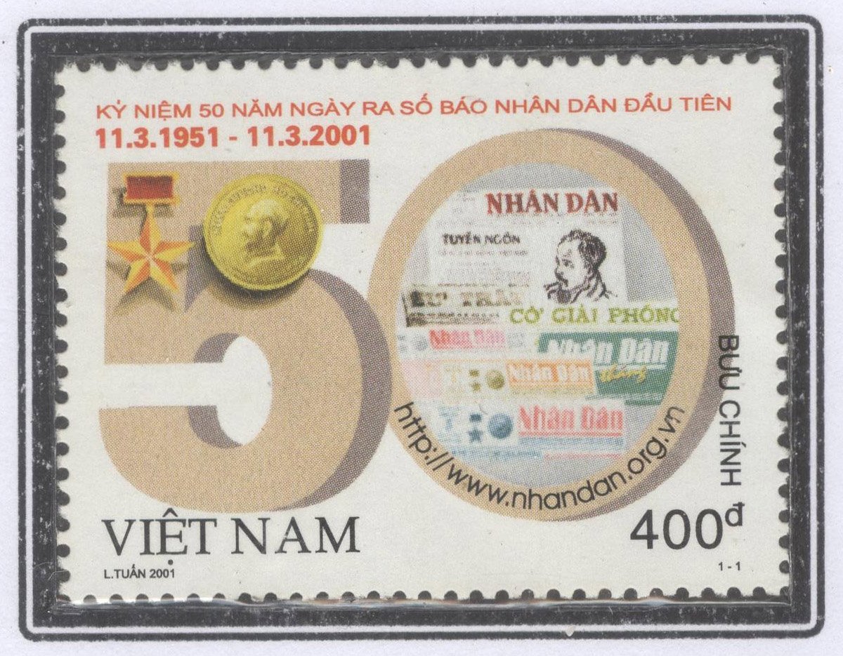 Tem kỷ niệm 50 năm Báo Nhân dân phát hành số đầu tiên vào năm 2001