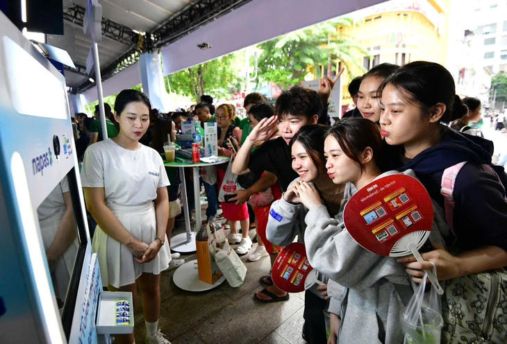 Không tiền mặt - Ảnh 1.