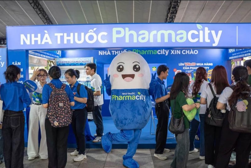 Pharmacity đồng hành cùng xu hướng số: Trải nghiệm mua sắm an toàn trên VNeID tại “Ngày hội không tiền mặt” -0
