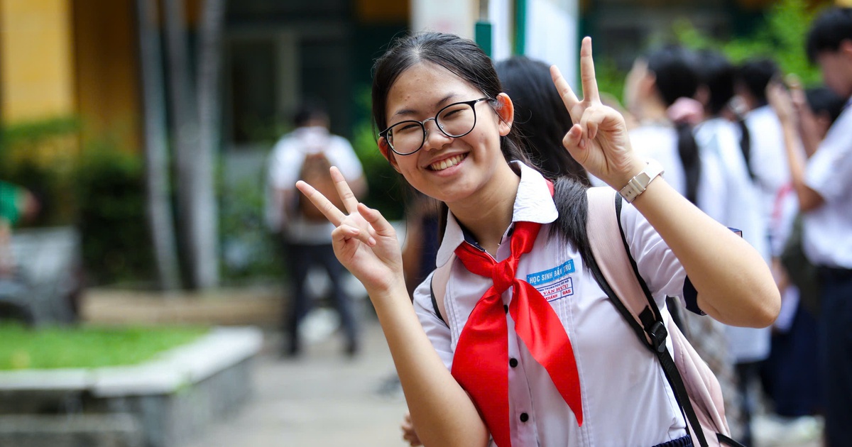 ការ​ប្រឡង​ចូល​ថ្នាក់​ទី​១០​នៅ​ទីក្រុង​ហូជីមិញ៖ អត់​មាន​'ភ្លៀង' ​៨,៩​ពិន្ទុ​ផ្នែក​អក្សរសាស្ត្រ