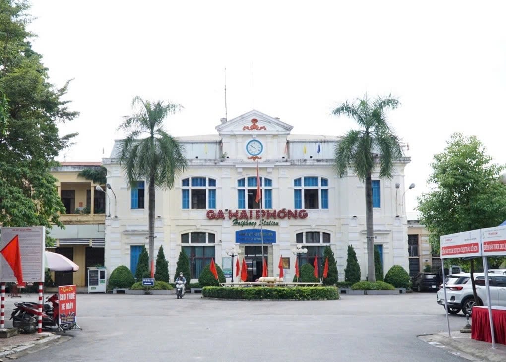 10 tuyến tàu hỏa dọc ba miền giá vé dưới một triệu đồng
