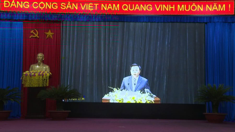 dong-chi-nguyen-xuan-thang-uy-vien-bo-chinh-tri-giam-doc-hoc-vien-chinh-tri-quoc-gia-ho-chi-minh-chu-tich-hoi-dong-ly-luan-trung-uong-phat-bieu-tai-hoi-nghi-tap-huan-anh-thanh-sang.jpg