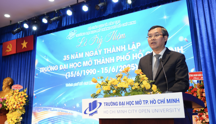 Thứ trưởng Bộ GD-ĐT dành nhiều lời khen Trường ĐH Mở TP HCM- Ảnh 2.