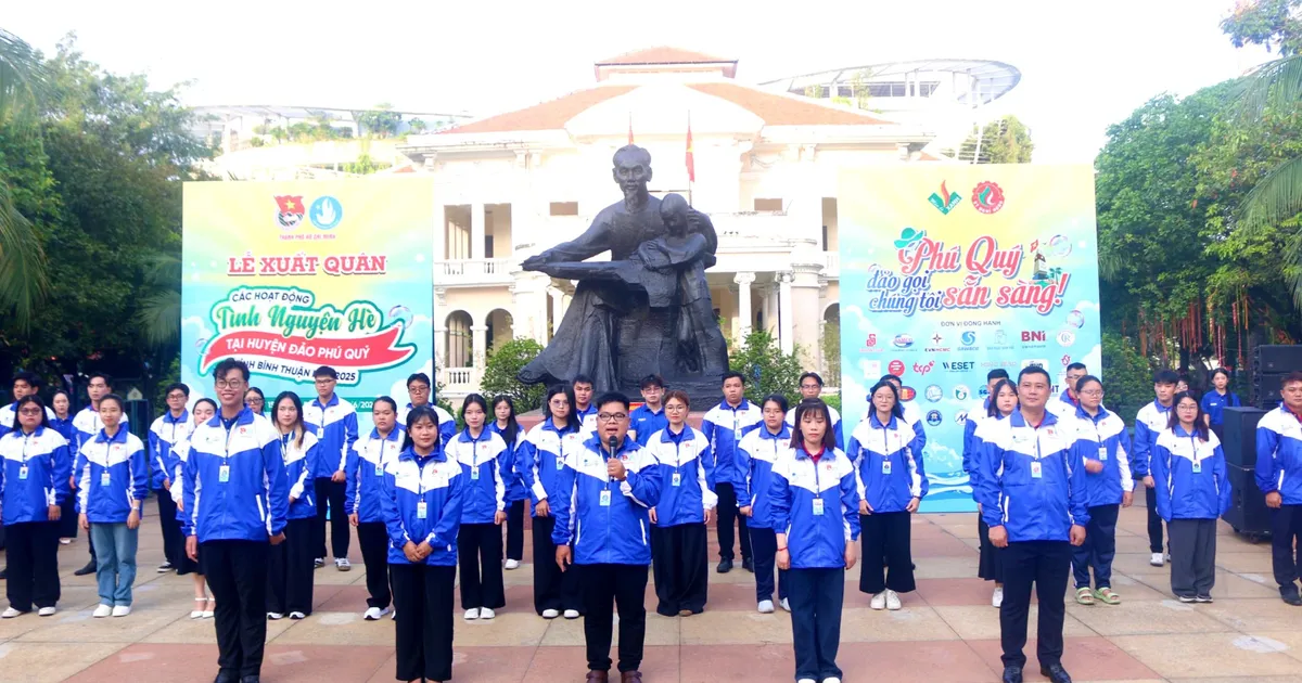 Tuổi trẻ TPHCM bắt đầu mùa hè tình nguyện tại huyện đảo Phú Quý