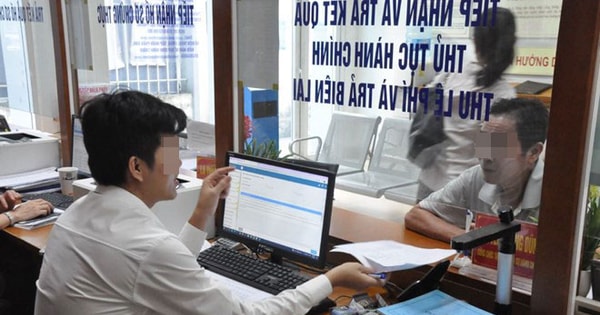 Commune-level civil servants are equipped with computers worth up to 20 million VND from July 1.