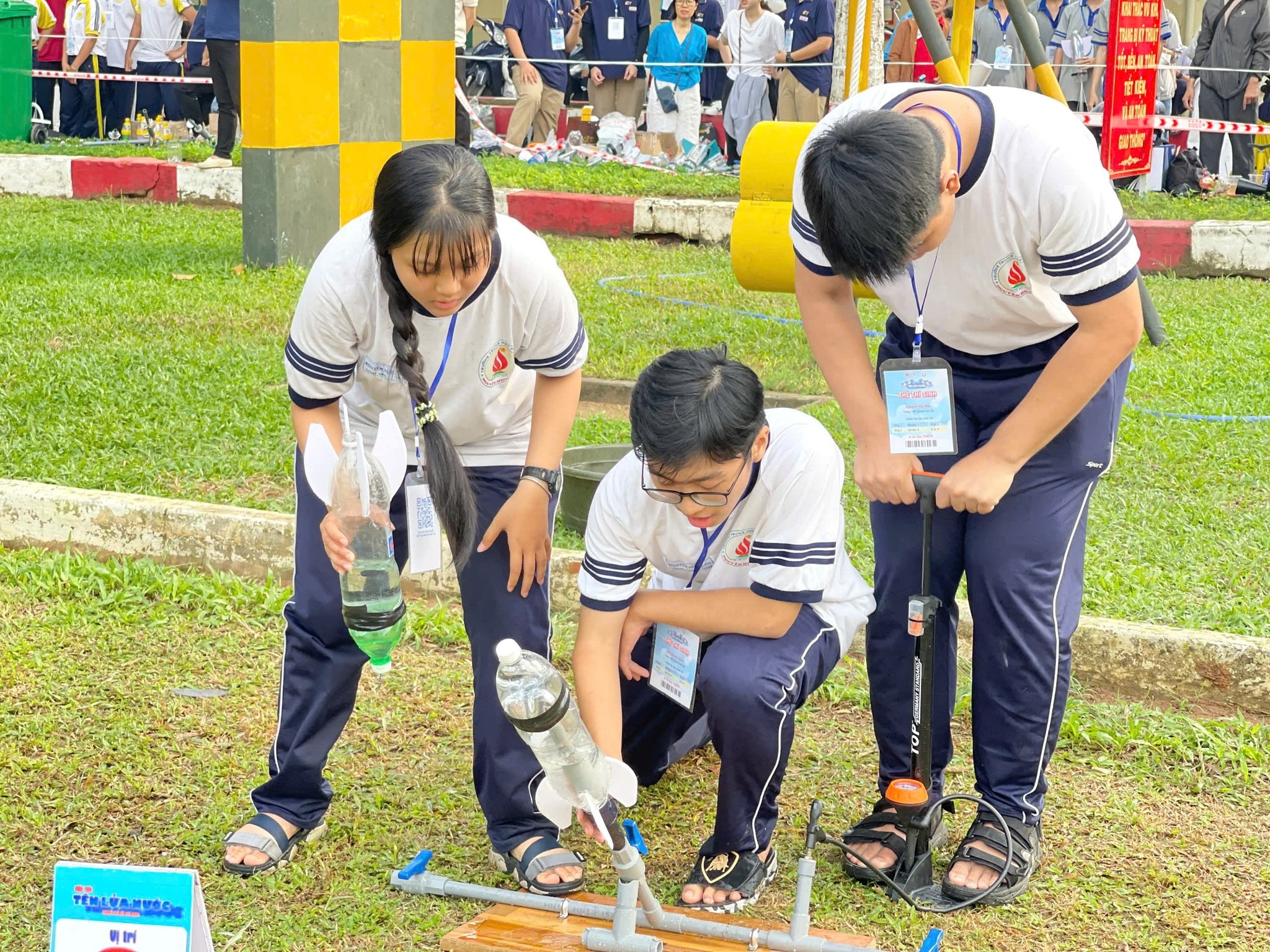 Dàn tên lửa nước 
