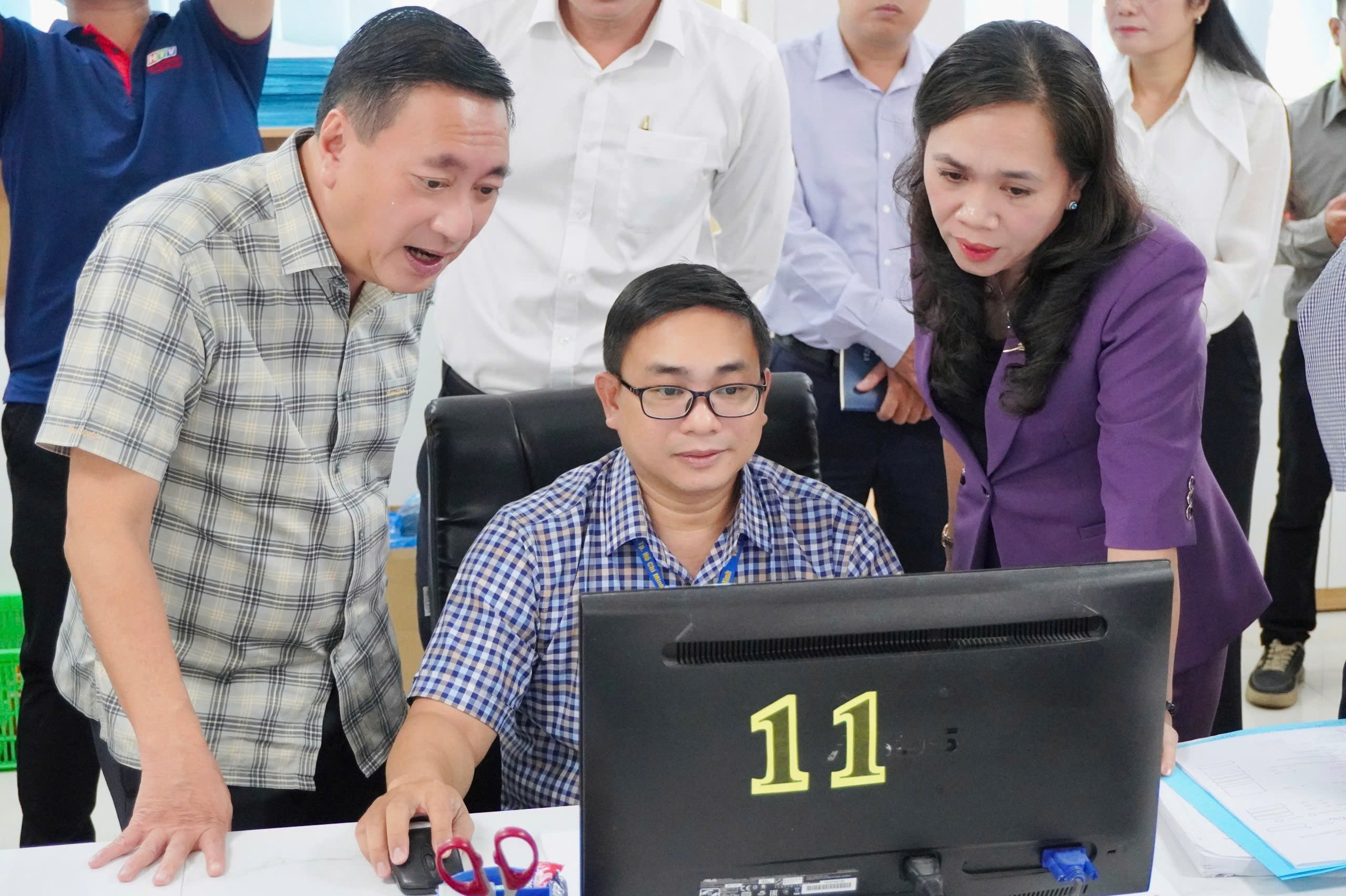 TP.HCM chọn nhân sự làm lãnh đạo phường, xã mới 'đảm bảo tính kế thừa'- Ảnh 1.