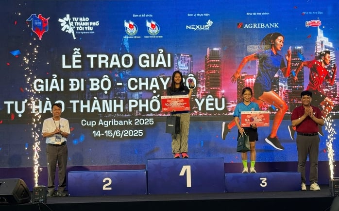 Gần 1.000 người làm báo tham gia giải chạy 