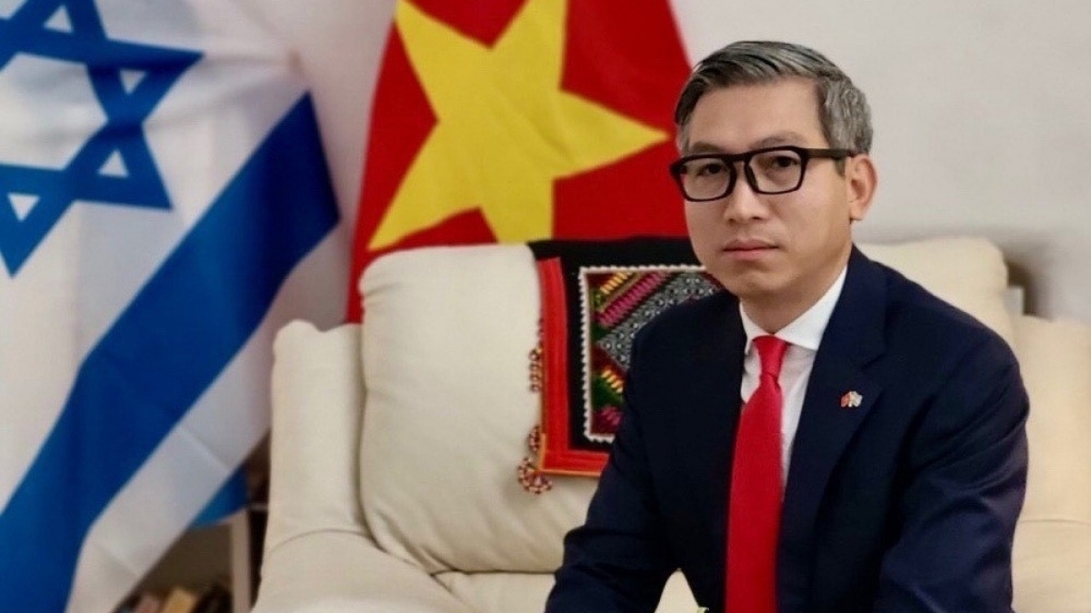 ដំណើរទៅធ្វើជាឯកអគ្គរដ្ឋទូតវៀតណាមប្រចាំនៅអ៊ីស្រាអែល