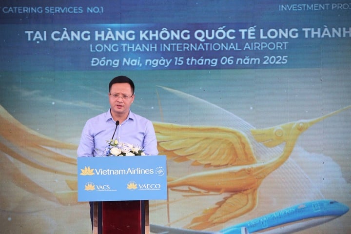 Cục trưởng Cục Hàng không Việt Nam phát biểu tại sự kiện.