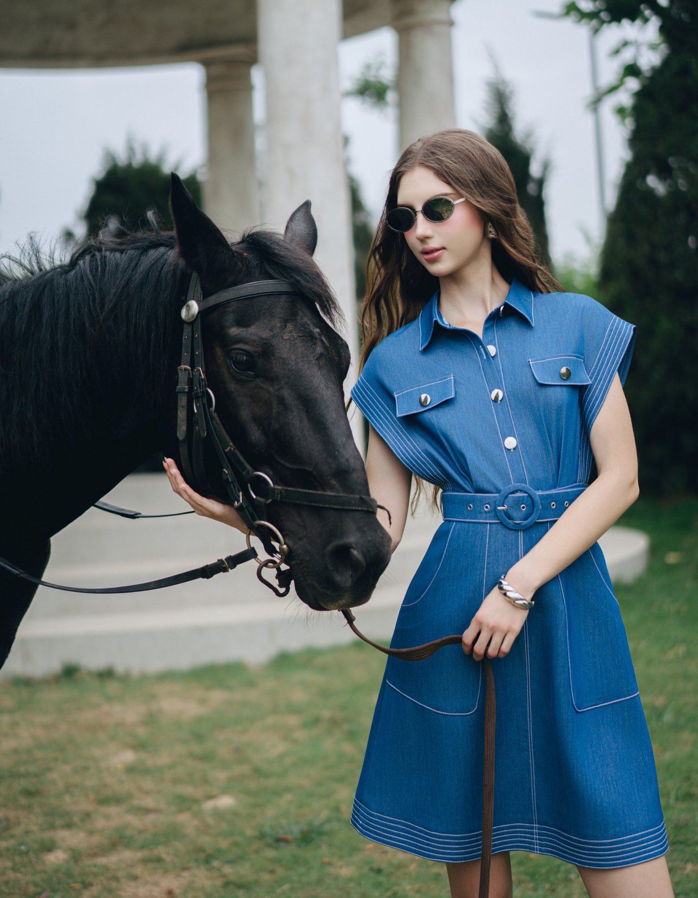 Trẻ hóa phong cách với thời trang denim cá tính nhưng trang nhã- Ảnh 6.