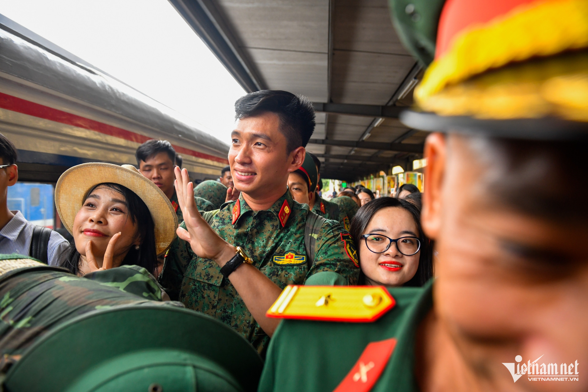 W-hoàng hiệp.jpeg