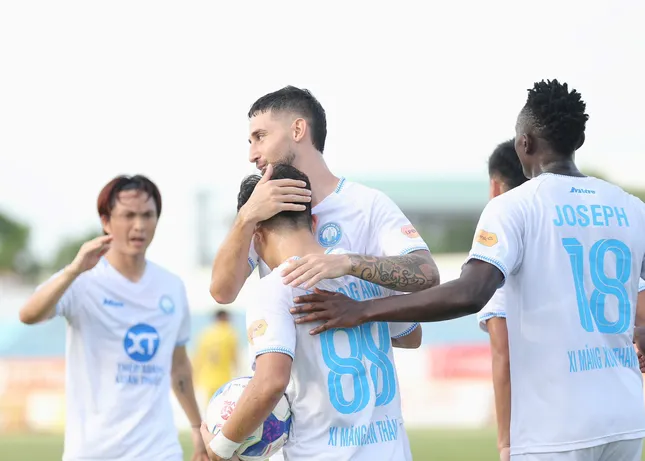 Le Hanoi FC a perdu le derby hanoïen contre le Cong Viettel (image 13).