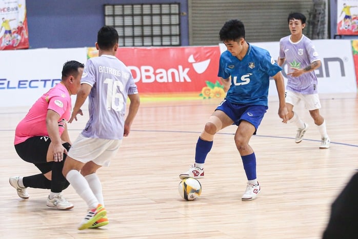 Thái Sơn Bắc thắng 7 bàn, tạm dẫn ngôi đầu- Ảnh 1.