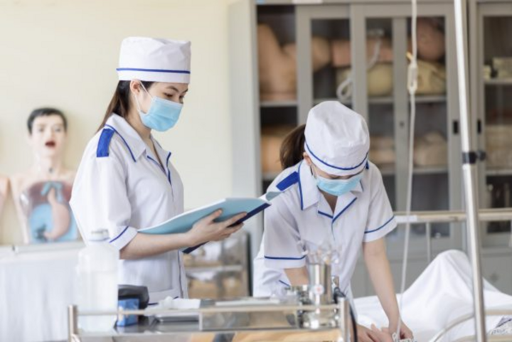Nhiều trường đào tạo khối ngành Y Dược xét tuyển học bạ độc lập hoặc kết hợp. (Ảnh minh hoạ)