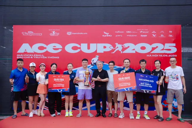 'Lộ diện' những nhà vô địch giải Pickleball Báo chí và Truyền thông - ACE Cup 2025 ảnh 1