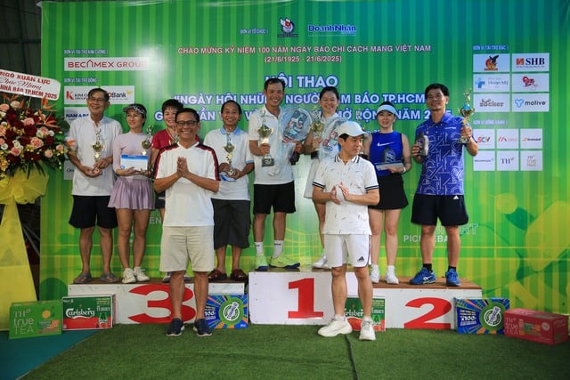 3 ngôi vô địch đổi chủ tại giải quần vợt ‘Hội thao những người làm báo TP.HCM'- Ảnh 8.