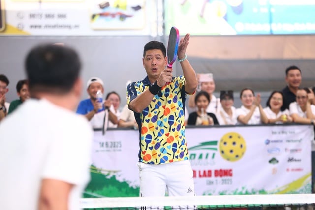 Diễn viên Bình Minh tạo sức hút đặc biệt trên sân pickleball- Ảnh 2.