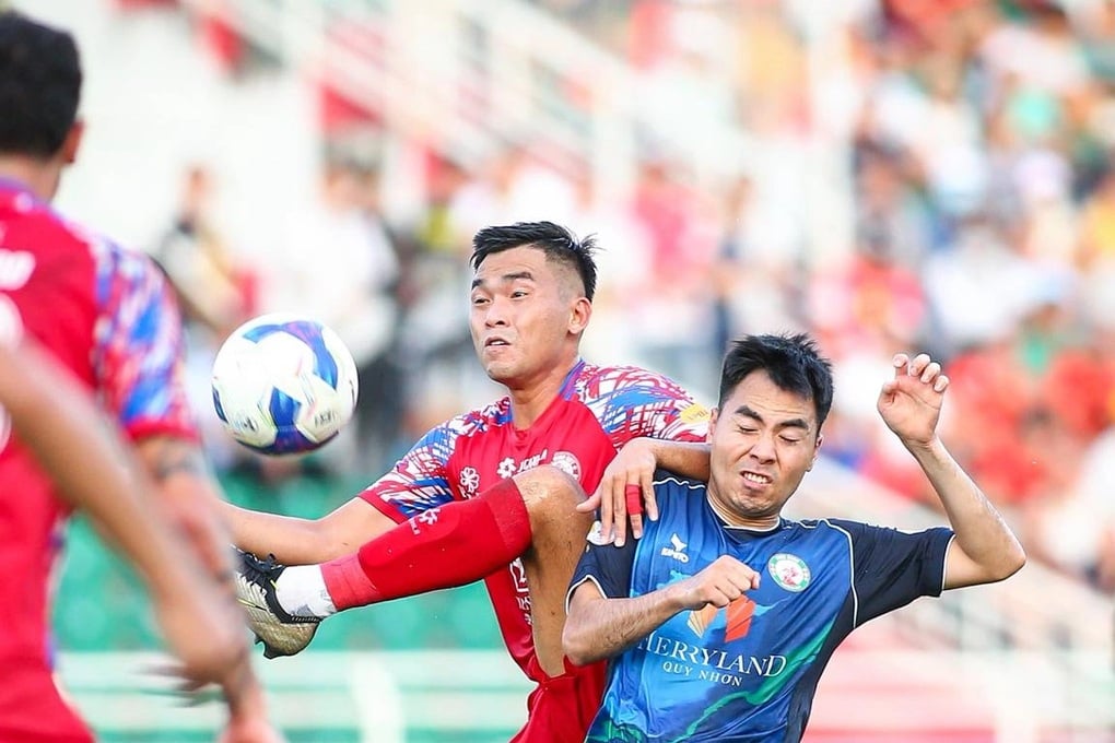 CLB Bình Định rơi xuống cuối bảng V-League, SL Nghệ An trụ hạng - 1