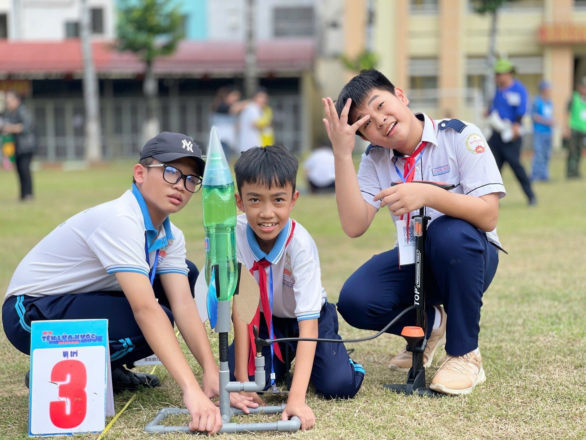 Dàn tên lửa nước 
