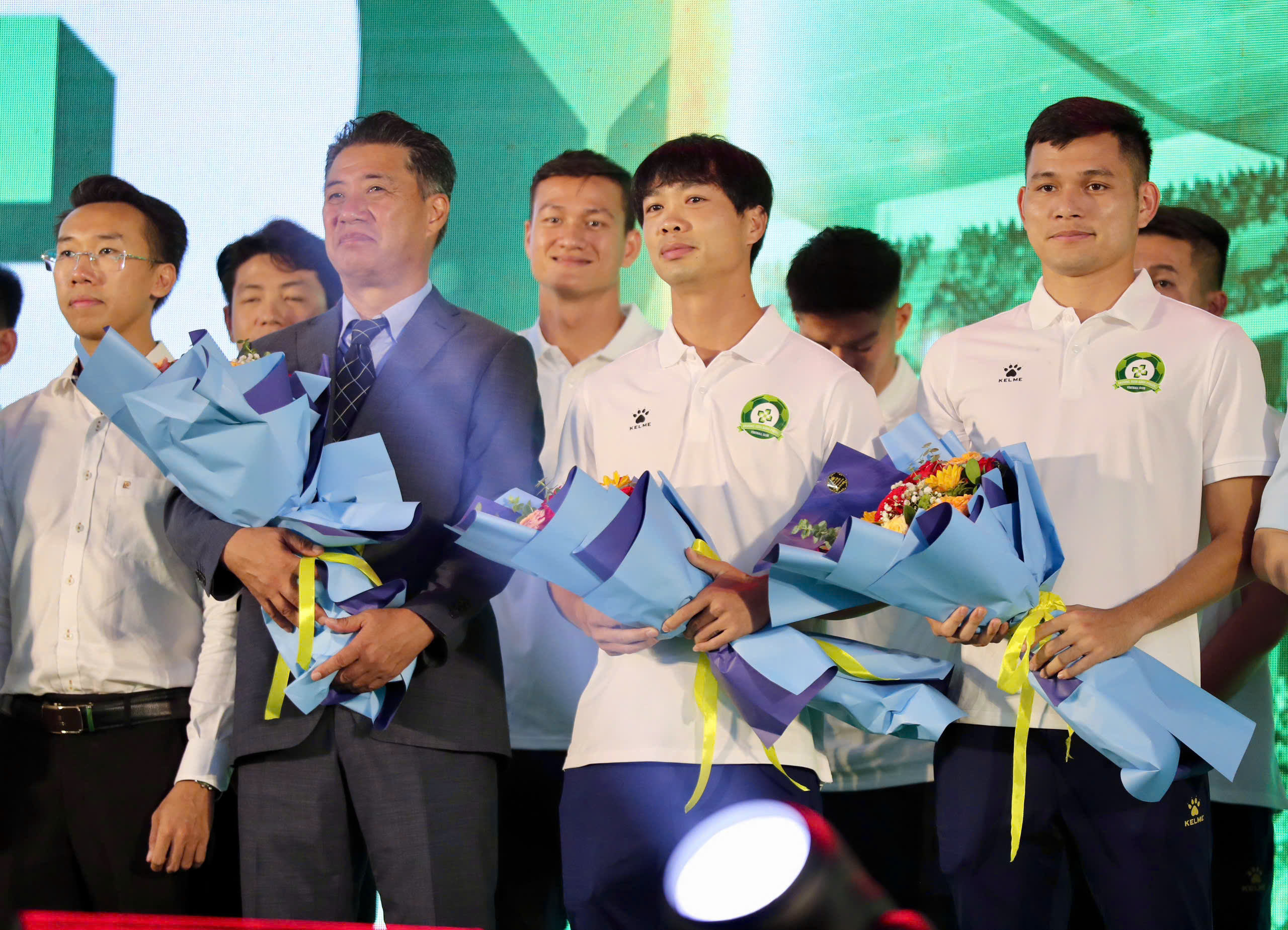 Công Phượng báo tin vui, CLB Bình Phước tự tin đấu trận 'chung kết' tranh vé play-off- Ảnh 3.