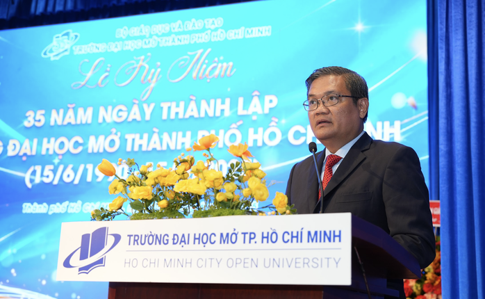 Thứ trưởng Bộ GD-ĐT dành nhiều lời khen Trường ĐH Mở TP HCM- Ảnh 1.