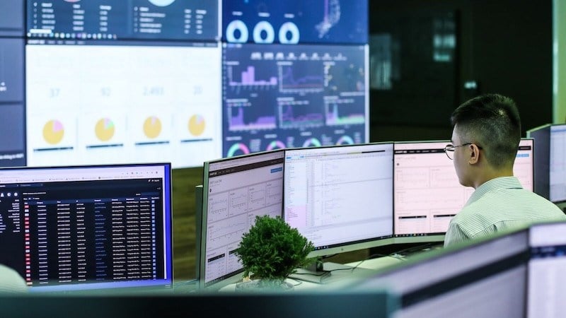 Đội ngũ kỹ sư công nghệ thông tin của VNPT triển khai các giải pháp công nghệ phục vụ khách hàng